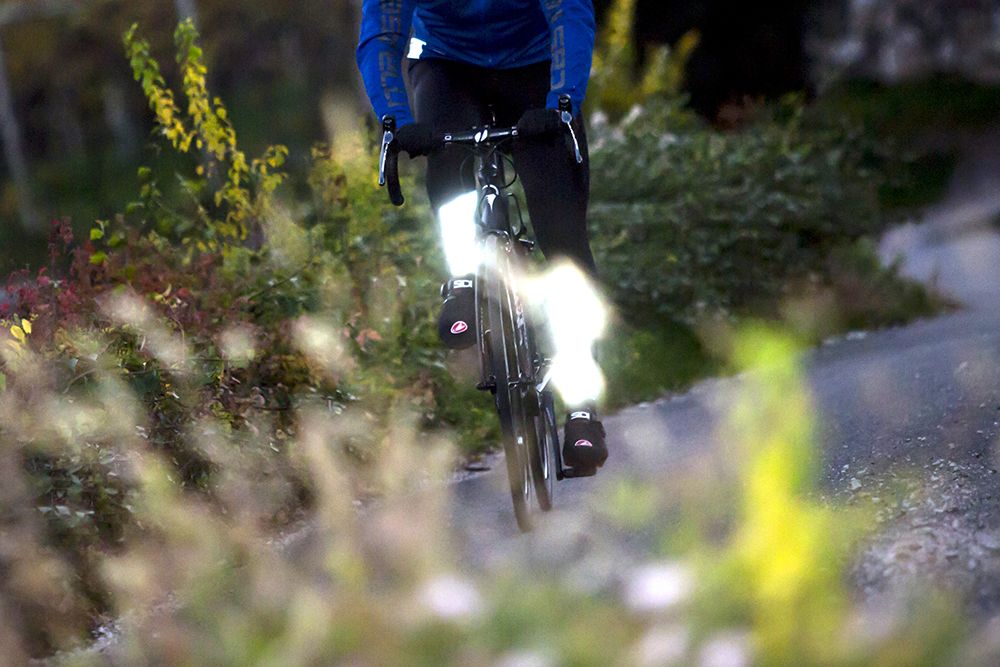 Zichtbaar in het verkeer met reflecterende fietskleding