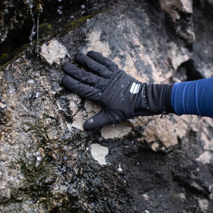 Impressie afbeelding 1 van NO RAIN GLOVE Impressie afbeelding 1 van NO RAIN GLOVE