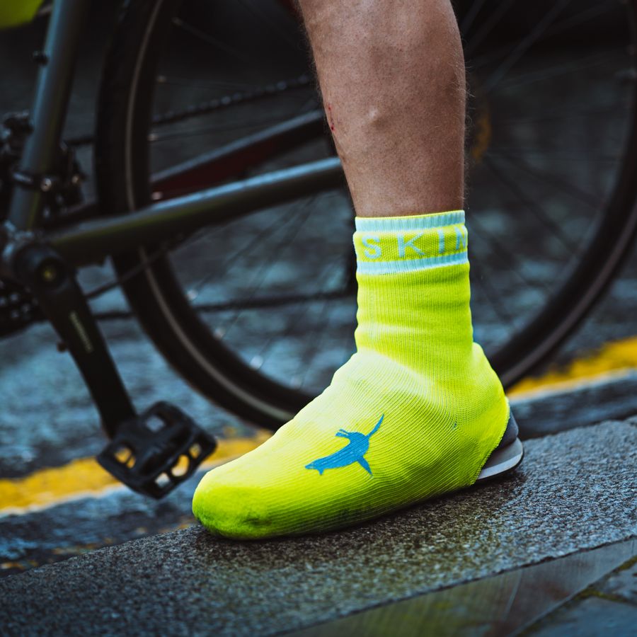 Impressie afbeelding 3 van Waterproof All Weather Cycle Oversock Impressie afbeelding 3 van Waterproof All Weather Cycle Oversock