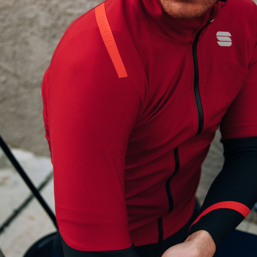 Impressie afbeelding 3 van FIANDRE PRO JACKET SHORT SLEEV Impressie afbeelding 3 van FIANDRE PRO JACKET SHORT SLEEV