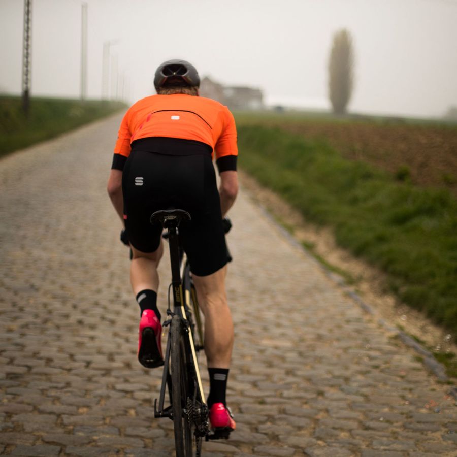 Impressie afbeelding 1 van FIANDRE PRO JACKET SHORT SLEEV Impressie afbeelding 1 van FIANDRE PRO JACKET SHORT SLEEV