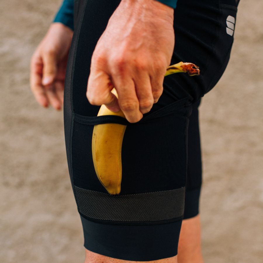 Impressie afbeelding 1 van GIARA MID BIBSHORT Impressie afbeelding 1 van GIARA MID BIBSHORT