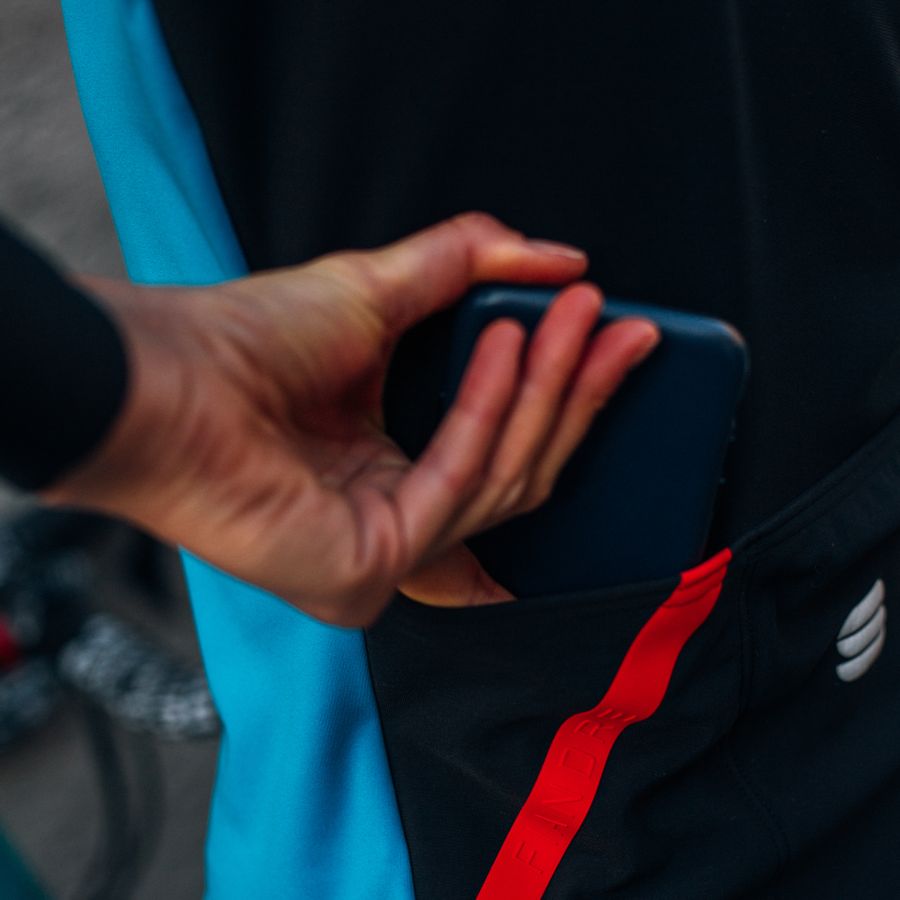Impressie afbeelding 5 van FIANDRE PRO MEDIUM W JACKET Impressie afbeelding 5 van FIANDRE PRO MEDIUM W JACKET