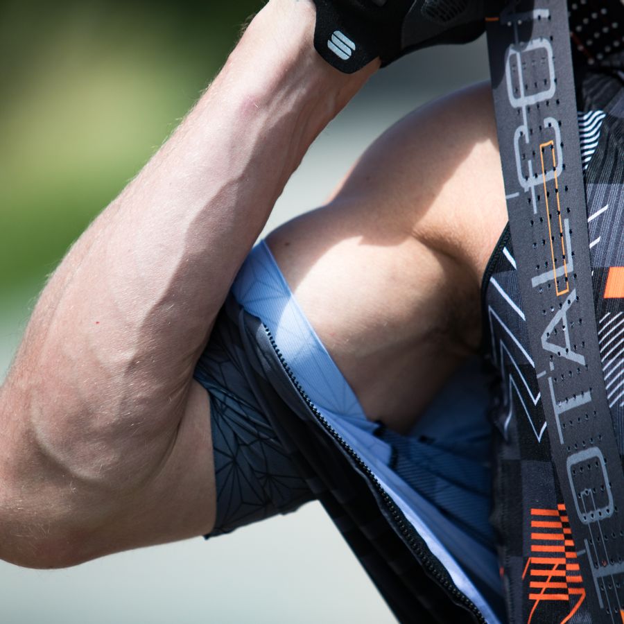 Impressie afbeelding 1 van TOTAL COMFORT BIBSHORT Impressie afbeelding 1 van TOTAL COMFORT BIBSHORT