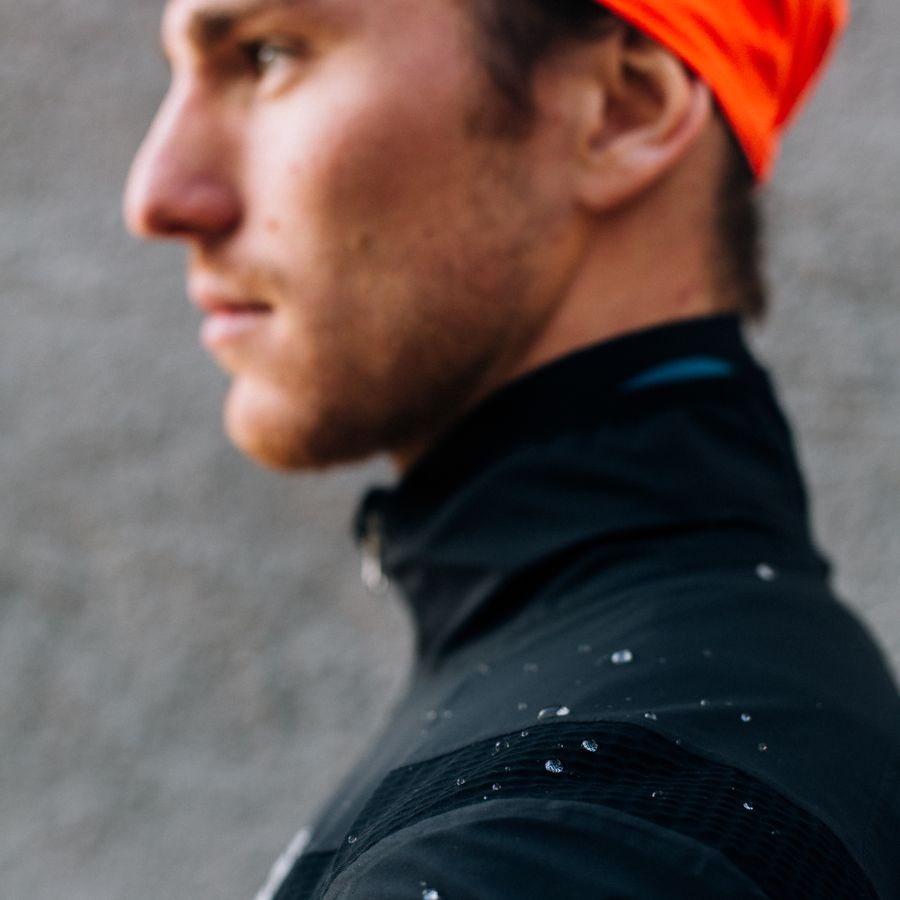 Impressie afbeelding 1 van FIANDRE NO RAIN CAP Impressie afbeelding 1 van FIANDRE NO RAIN CAP