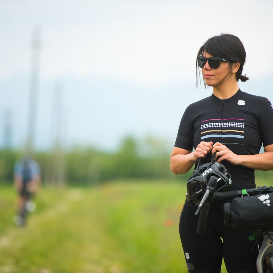 Impressie afbeelding 3 van DIVA W SHORT SLEEVE JERSEY Impressie afbeelding 3 van DIVA W SHORT SLEEVE JERSEY