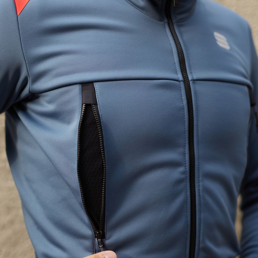 Impressie afbeelding 1 van FIANDRE WARM JACKET Impressie afbeelding 1 van FIANDRE WARM JACKET