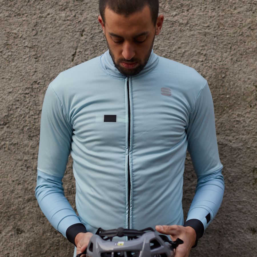 Impressie afbeelding 1 van BODYFIT PRO JACKET Impressie afbeelding 1 van BODYFIT PRO JACKET