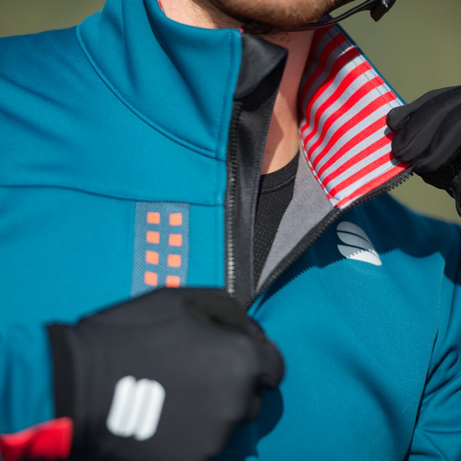 Impressie afbeelding 1 van SUPER JACKET Impressie afbeelding 1 van SUPER JACKET