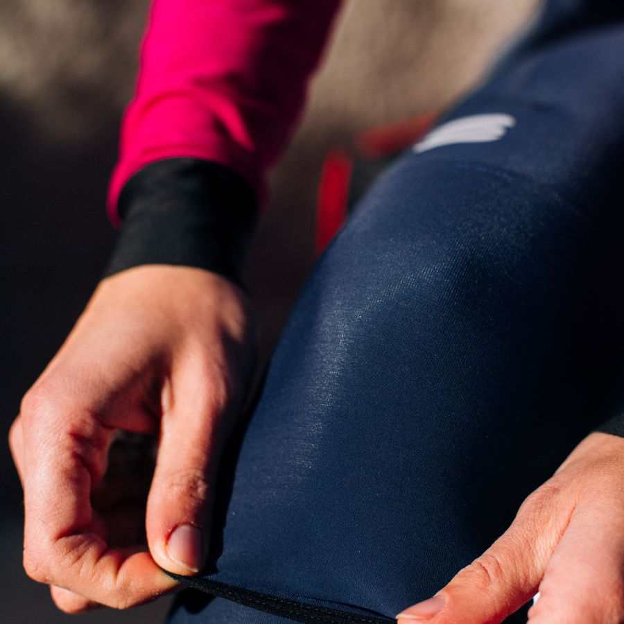 Impressie afbeelding 2 van BODYFIT PRO W BIBTIGHT Impressie afbeelding 2 van BODYFIT PRO W BIBTIGHT