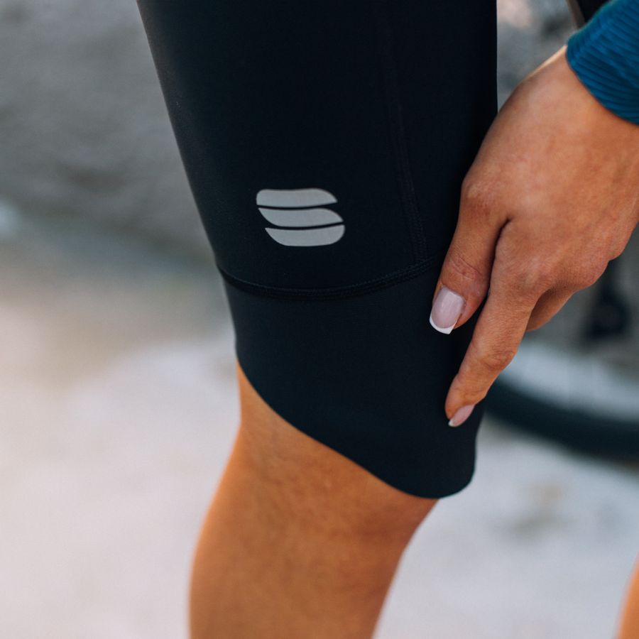 Impressie afbeelding 2 van BODYFIT PRO W THERMAL BIBSHORT Impressie afbeelding 2 van BODYFIT PRO W THERMAL BIBSHORT