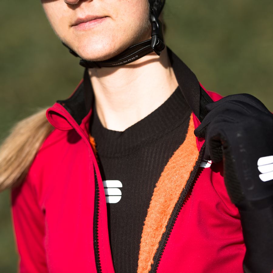 Impressie afbeelding 1 van INTENSITY W JACKET Impressie afbeelding 1 van INTENSITY W JACKET
