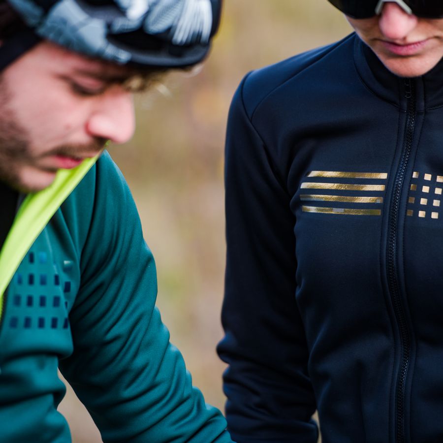 Impressie afbeelding 2 van TEMPO W JACKET Impressie afbeelding 2 van TEMPO W JACKET