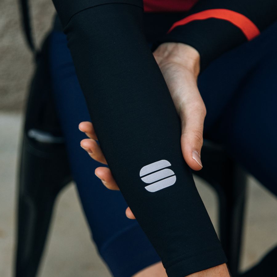 Impressie afbeelding 1 van NORAIN ARM WARMERS Impressie afbeelding 1 van NORAIN ARM WARMERS