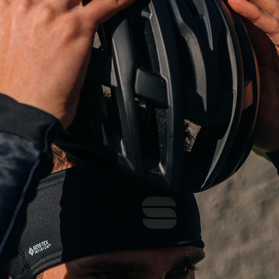 Impressie afbeelding 2 van AIR PROTECTION HEADBAND Impressie afbeelding 2 van AIR PROTECTION HEADBAND