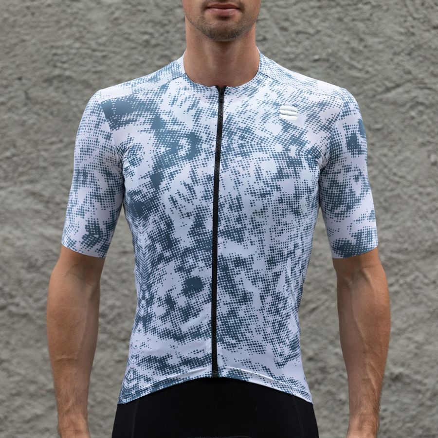 Impressie afbeelding 2 van ESCAPE SUPERGIARA JERSEY Impressie afbeelding 2 van ESCAPE SUPERGIARA JERSEY