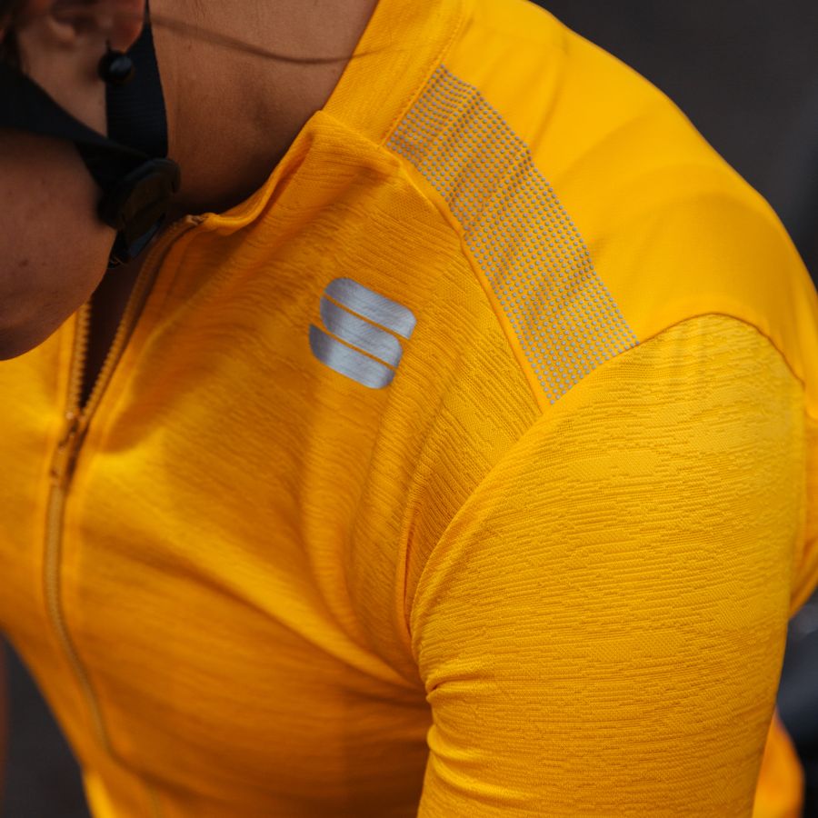 Impressie afbeelding 2 van SUPERGIARA W JERSEY Impressie afbeelding 2 van SUPERGIARA W JERSEY