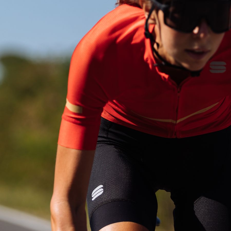 Impressie afbeelding 2 van EVO W JERSEY Impressie afbeelding 2 van EVO W JERSEY