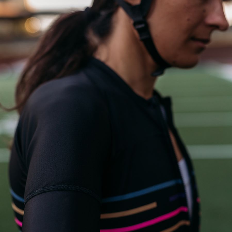 Impressie afbeelding 1 van VELODROME W SHORT SLEEVE JERSEY Impressie afbeelding 1 van VELODROME W SHORT SLEEVE JERSEY