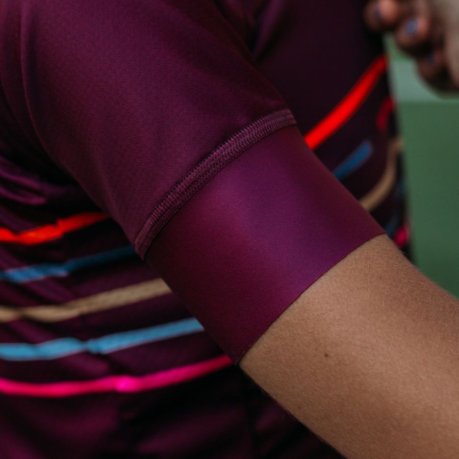 Impressie afbeelding 2 van VELODROME W SHORT SLEEVE JERSEY Impressie afbeelding 2 van VELODROME W SHORT SLEEVE JERSEY