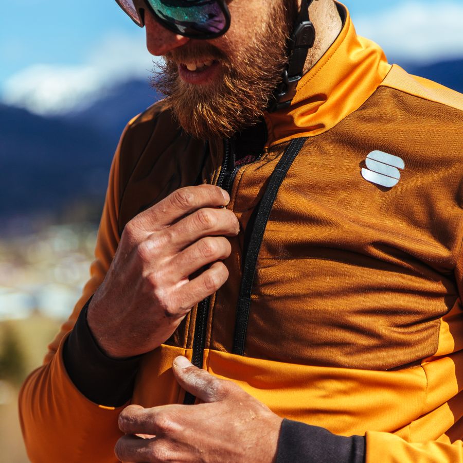 Impressie afbeelding 2 van SUPERGIARA JACKET Impressie afbeelding 2 van SUPERGIARA JACKET