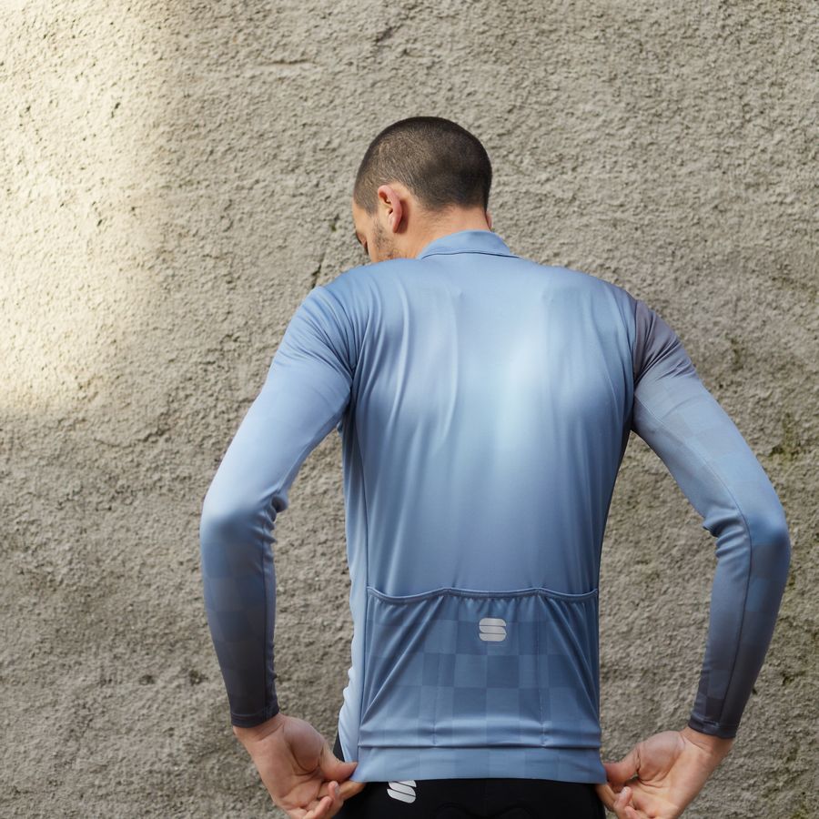 Impressie afbeelding 2 van ROCKET THERMAL JERSEY Impressie afbeelding 2 van ROCKET THERMAL JERSEY