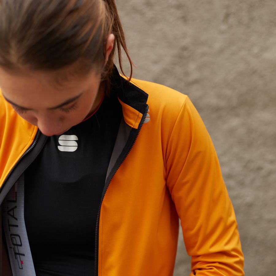 Impressie afbeelding 3 van FIANDRE MEDIUM W JACKET Impressie afbeelding 3 van FIANDRE MEDIUM W JACKET