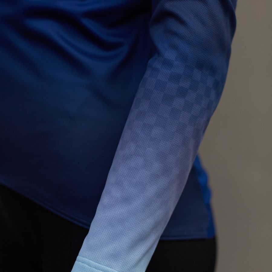 Impressie afbeelding 2 van ROCKET W THERMAL JERSEY Impressie afbeelding 2 van ROCKET W THERMAL JERSEY