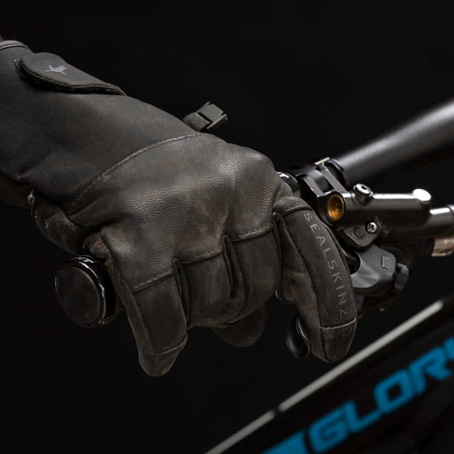 Impressie afbeelding 2 van Waterproof Cold Weather Glove with Fusion Control Impressie afbeelding 2 van Waterproof Cold Weather Glove with Fusion Control