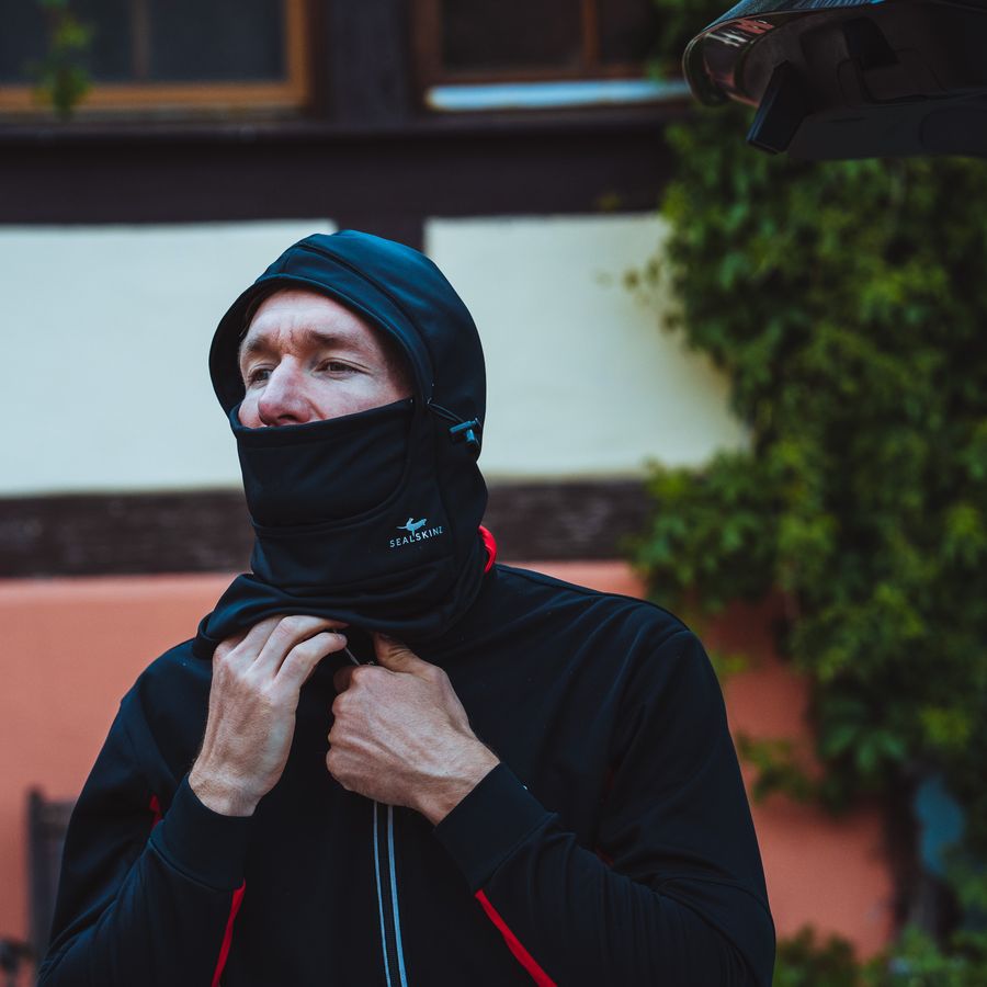 Impressie afbeelding 2 van Waterproof All Weather Head Gaitor Impressie afbeelding 2 van Waterproof All Weather Head Gaitor