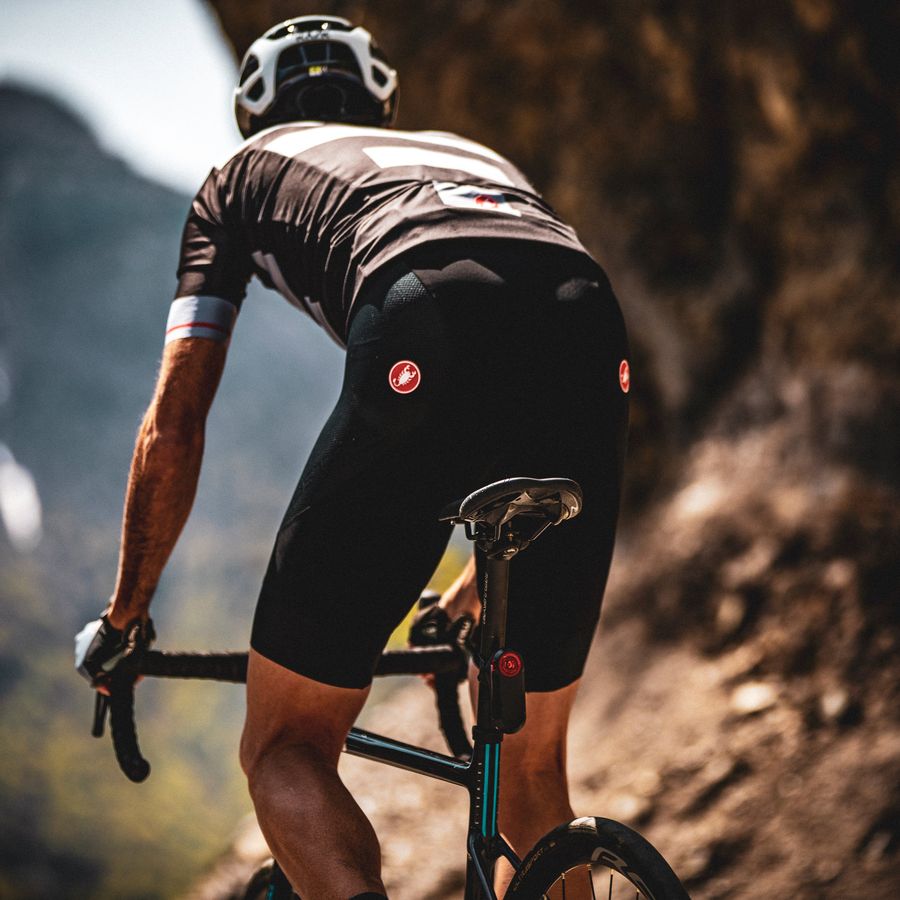 Impressie afbeelding 1 van ENDURANCE 2 BIBSHORT Impressie afbeelding 1 van ENDURANCE 2 BIBSHORT