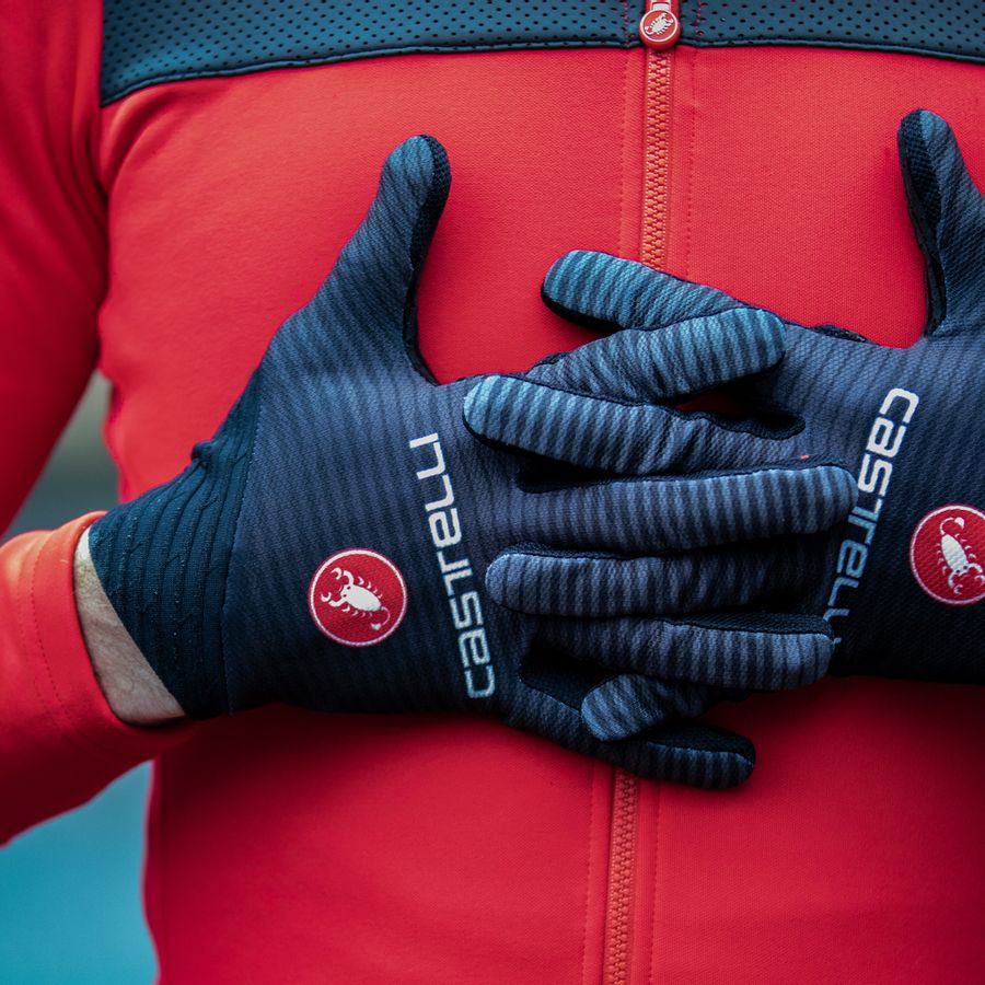 Impressie afbeelding 1 van CW.6.1 CROSS GLOVE Impressie afbeelding 1 van CW.6.1 CROSS GLOVE