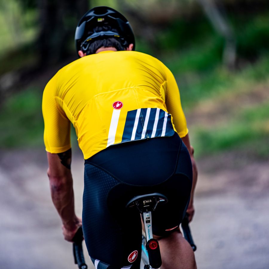 Impressie afbeelding 4 van FREE AERO RACE 4 BIBSHORT - KIT Impressie afbeelding 4 van FREE AERO RACE 4 BIBSHORT - KIT