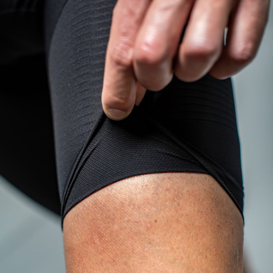 Impressie afbeelding 1 van SUPERLEGGERA BIBSHORT Impressie afbeelding 1 van SUPERLEGGERA BIBSHORT