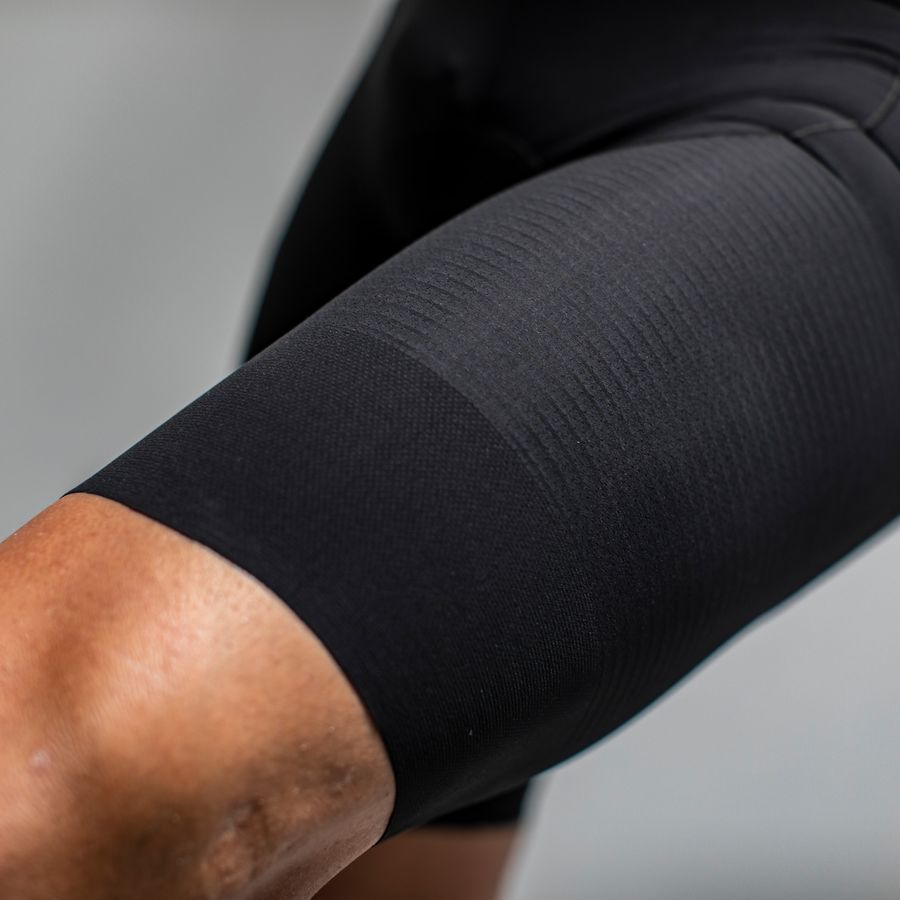 Impressie afbeelding 2 van SUPERLEGGERA BIBSHORT Impressie afbeelding 2 van SUPERLEGGERA BIBSHORT