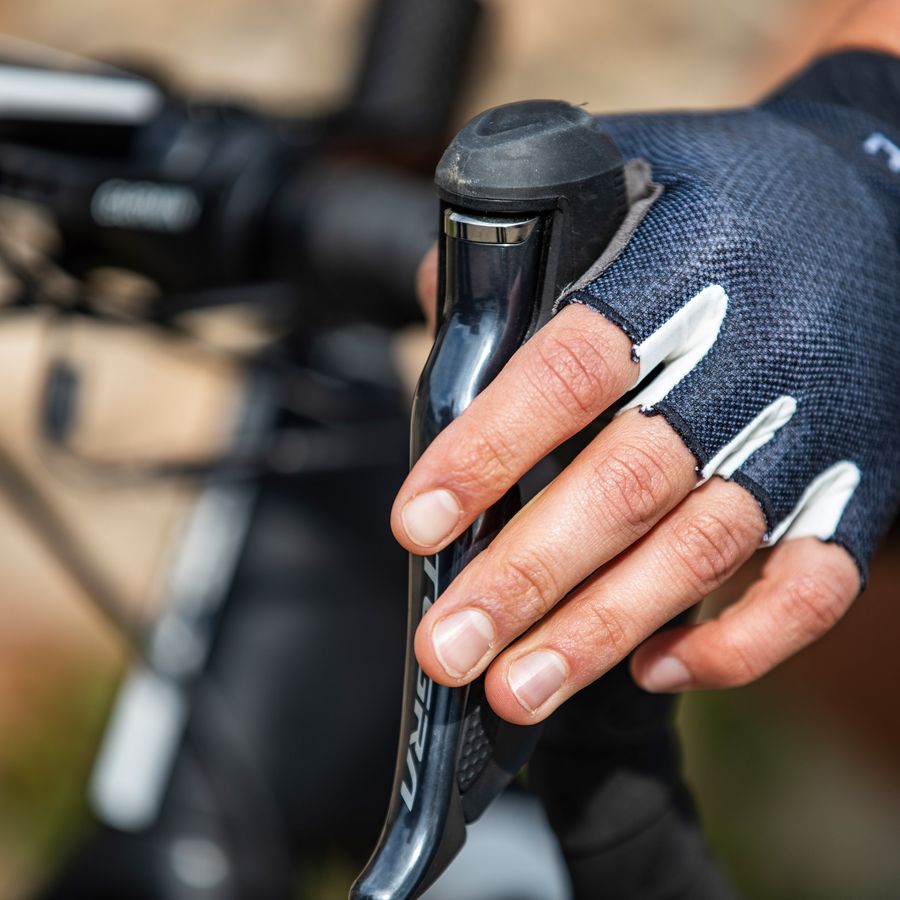 Impressie afbeelding 1 van ROUBAIX GEL 2 GLOVE Impressie afbeelding 1 van ROUBAIX GEL 2 GLOVE
