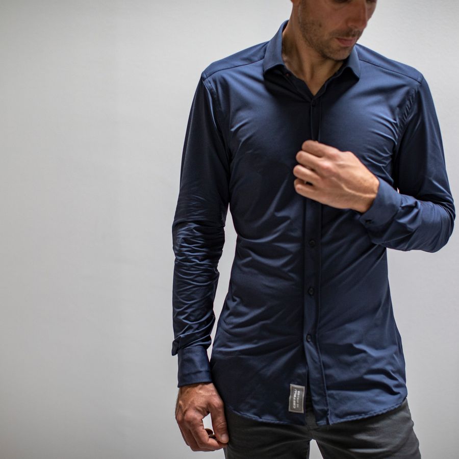 Impressie afbeelding 5 van VG BUTTON SHIRT Impressie afbeelding 5 van VG BUTTON SHIRT