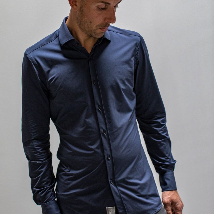Impressie afbeelding 6 van VG BUTTON SHIRT Impressie afbeelding 6 van VG BUTTON SHIRT