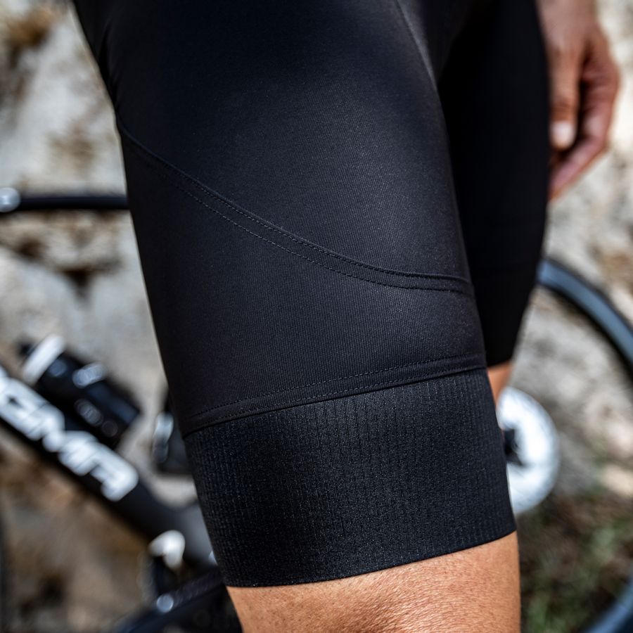 Impressie afbeelding 6 van ENDURANCE 3 BIBSHORT Impressie afbeelding 6 van ENDURANCE 3 BIBSHORT