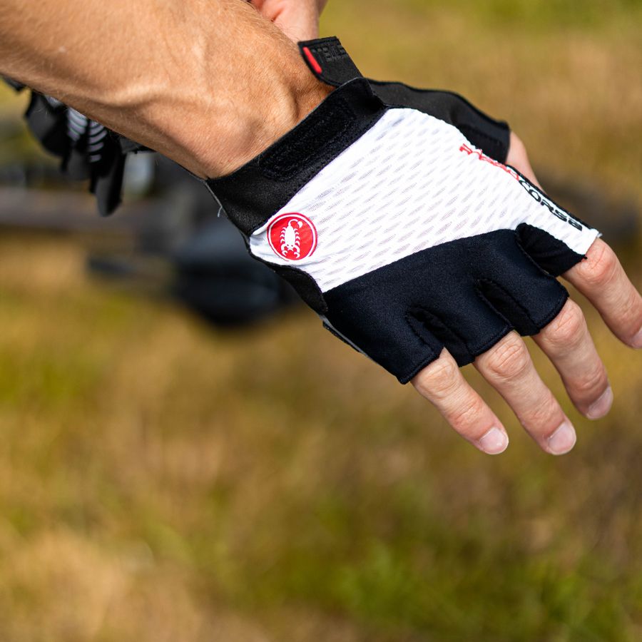 Impressie afbeelding 1 van ROSSO CORSA PRO V GLOVE Impressie afbeelding 1 van ROSSO CORSA PRO V GLOVE